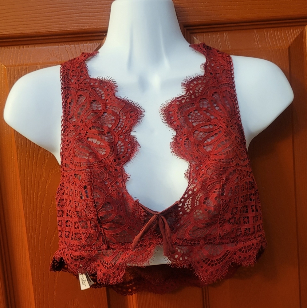 Victoria's Secret red bralette size M